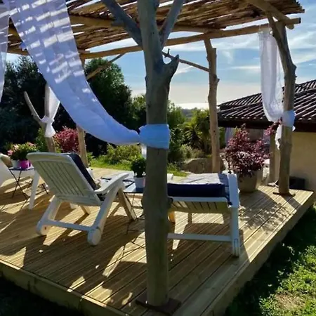 Βίλα Pierre Santoni *