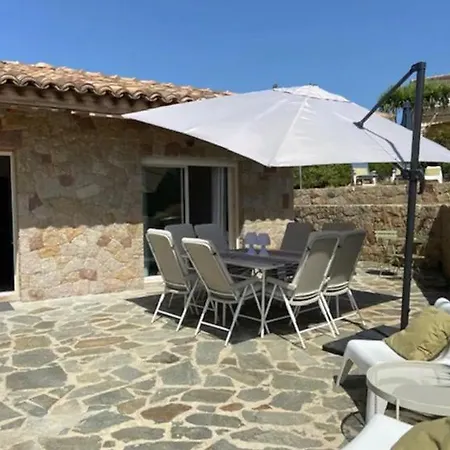 Βίλα Pierre Santoni *