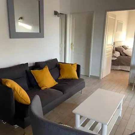 فيلة Pierre Santoni بورْتِكْسْيو