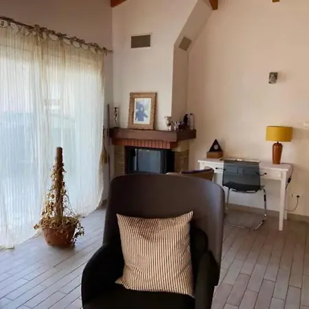 Willa Pierre Santoni *