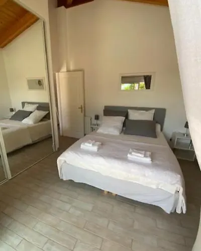 Vila Pierre Santoni Porticcio (Corsica)